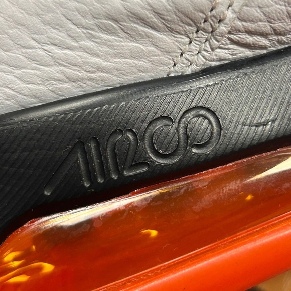 Nike Air Jordan Maxin 200, Men’s Shoes Orange and Black CD6107-108 Size 11 - Picture 7 of 9